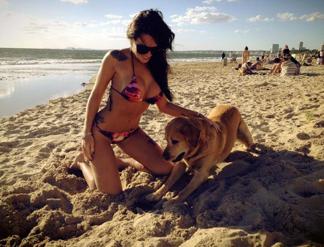 Sofía Clérici cumplió la promesa de hacer topless en Punta
