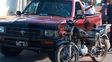 una mujer y una nina sufrieron fracturas tras chocar una moto contra una camioneta una mujer y una nina sufrieron fracturas tras chocar una moto contra una camioneta