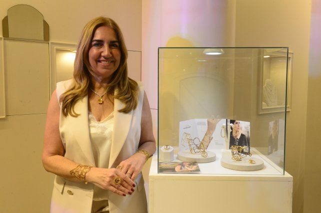 Lisi Fracchia venderá sus joyas en el local de María Castagno frente a la plaza Pringles.&nbsp; &nbsp;