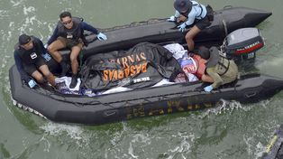 Rescatistas detectaron en el mar dos grandes objetos que serían del avión de Air Asia