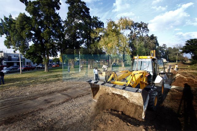 El intendente de la ciudad presentó a los vecinos el proyecto “Corredores Verdes”