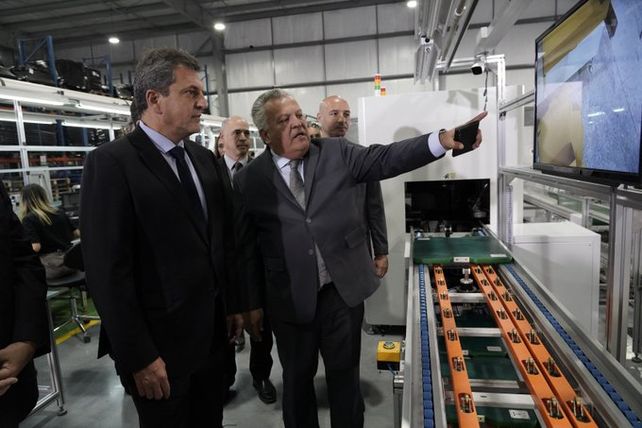 Massa durante la inauguración de la planta en Escobar.