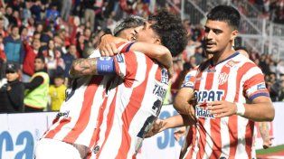 Unión volvió al triunfo, escaló en la tabla y mantiene viva la ilusión de los playoffs
