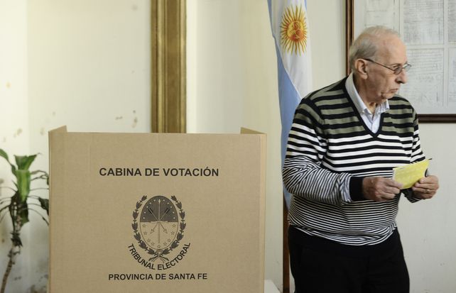 Cómo es el trámite para no votar en las Paso del próximo domingo