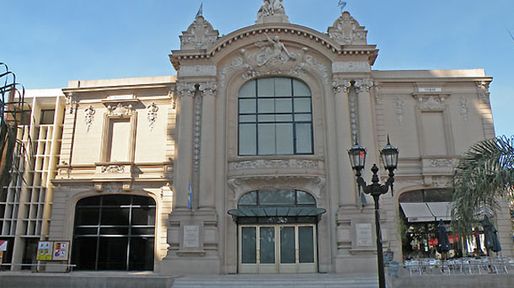 El Municipio otorga la concesión de la confitería del Teatro Municipal