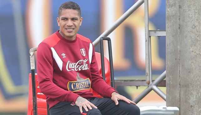 Infantino aceptó una reunión con Paolo Guerrero