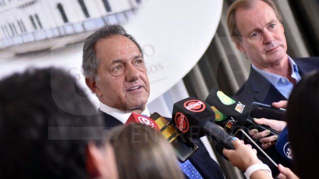 El embajador y precandidato a presidente Daniel Scioli visitó al gobernador entrerriano.