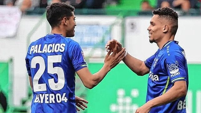 Exequiel Palacios decoró la goleada del Leverkusen en la Bundesliga.