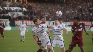 Newells derrotó 2 a 0 a Lanús y volvió al triunfo tras 8 partidos