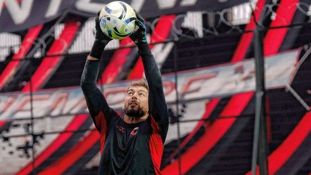 La receta que vuelve a ilusionar a Colón: firme atrás y letal adelante