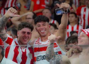 Unión movió sus fichas bajo los tres palos y espera por Matías Mansilla