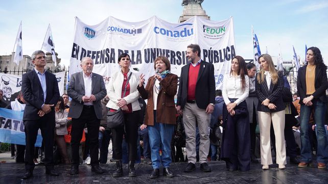 La Ley de Financiamiento Universitario es un paso para revertir el ajuste que arriesga la continuidad de 2.746.768 estudiantes y empobreció a sus trabajadores&nbsp;