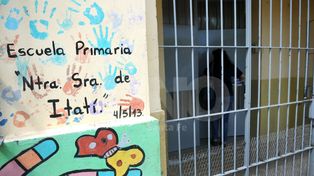 Una escuela pierde alumnos por los constantes tiroteos en el barrio