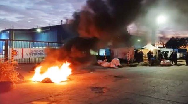 La Secretaría de Trabajo convocó a audiencia tras cierre de fábrica de baterías en Gualeguaychú