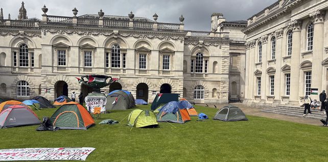 Un campamento de protesta por el conflicto de Gaza en los terrenos de la Universidad de Cambridge