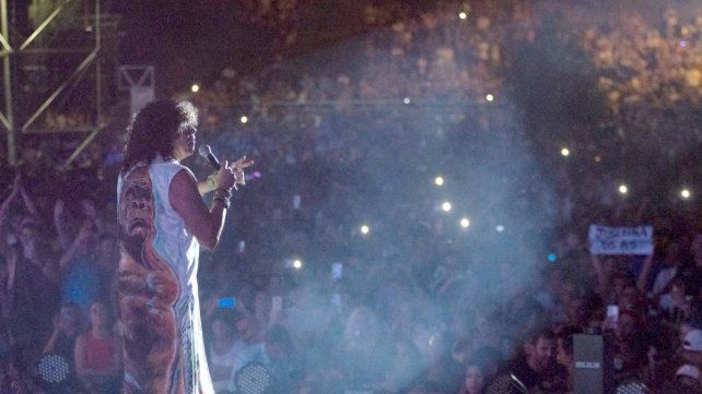 La Mona Jiménez cerró la primera noche de la Fiesta Nacional del Mate