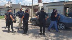 Crimen en Venado Tuerto. Un vecino mató a otro y luego se suicidó. (Foto Radio Jota) Crimen en Venado Tuerto. Un vecino mató a otro y luego se suicidó. (Foto Radio Jota)