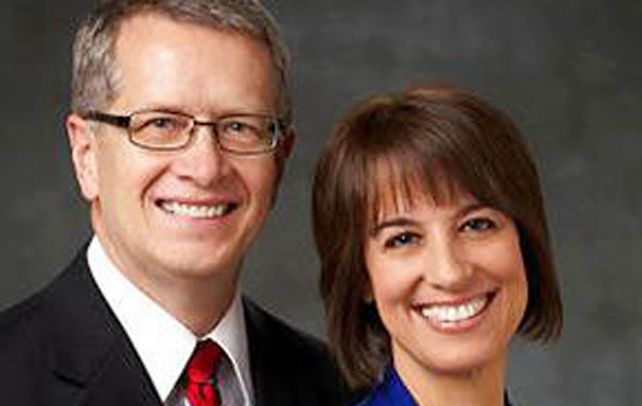 El pastor mormón David Raúl Robertson y su esposa.