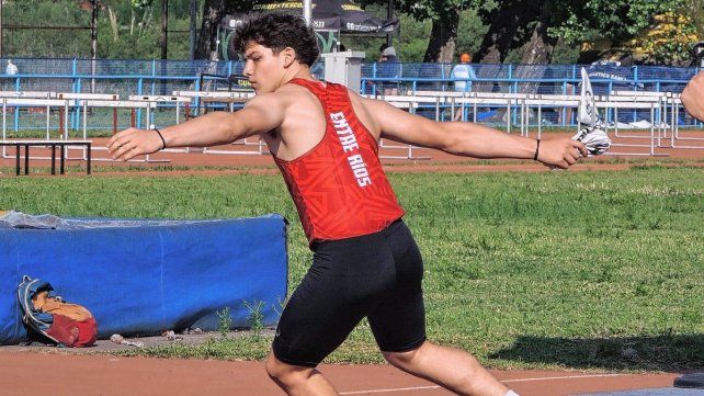 Lucas Miño dominó la prueba de lanzamiento de disco
