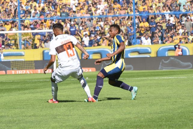 Central ganó 4 a 0 con un gol de OConnor en el final tras revisión del VAR