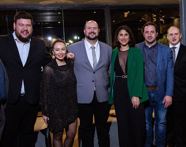 Matías Poffo, Ivana Taborda, Gino Gentili, Victoria González Oldani, Nicolás Vassaro, Ezequiel Bartoli
