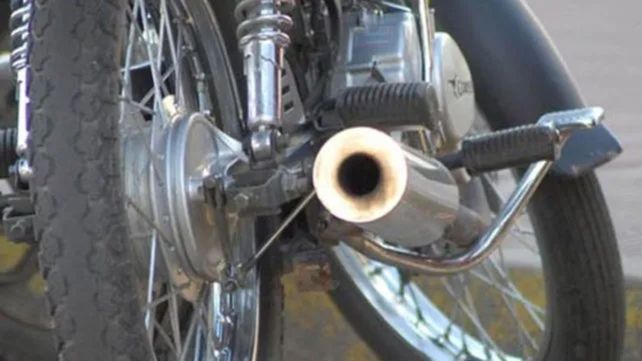 «Estamos podridos»: el jefe comunal santafesino que amenaza con quitar beneficios a motociclistas ruidosos