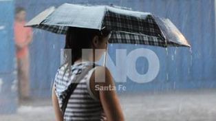 Alerta meteorológico, lluvia y sol, un combo extraño para una tarde calurosa en la ciudad