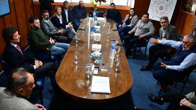 La firma del convenio se llevó a cabo en la sede de AEC.