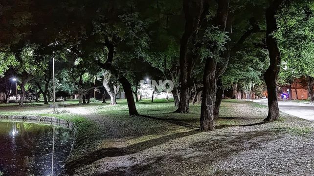 Otra vez el Parque Garay fue blanco del vandalismo y la rotura del sistema de iluminación.&nbsp;