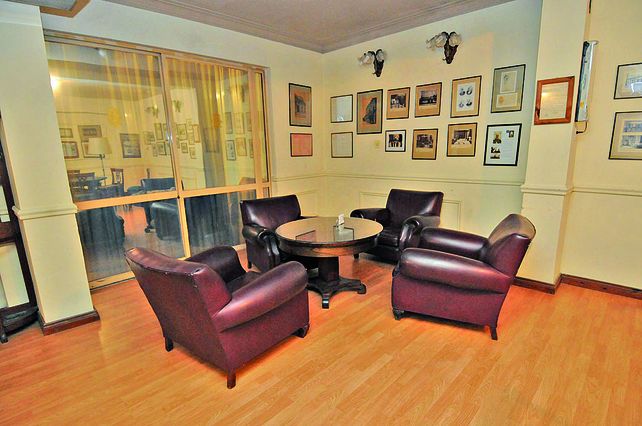 Dentro de las instalaciones se puede encontrar un espacio para la lectura.&nbsp;