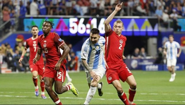 Bombito (15) fue fustigado en las redes sociales por la infracción que le cometió a Lionel Messi.&nbsp;