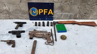 Armas secuestradas en barrio La Cerámica