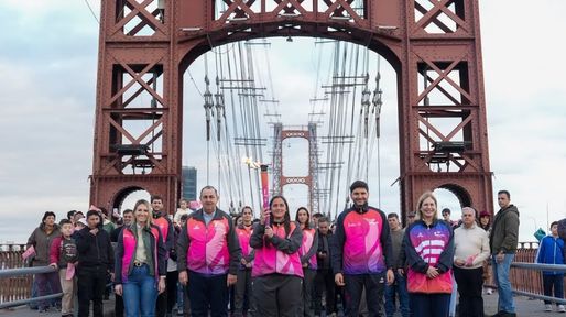 Juegos Suramericanos: una multitud acompañó la llegada de la Antorcha a la ciudad de Santa Fe