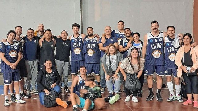 Kimberley goleó a Polideportivo Recreo y es líder del Promocional