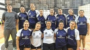 En la rama femenina Alma Juniors de Esperanza derrotó en el Enzo Scocco a Unión de Santa Fe por 3 a 1.