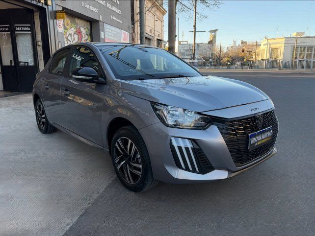 Los autos se ofrecían con un plazo de 40 días de espera para los clientes.