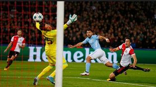 Con un gol de Agüero, el City goleó a Feyenoord en su estreno