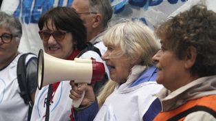 El ajuste golpea a los jubilados: caída de ingresos y pérdida de beneficios en Santa Fe