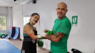 Cinthia González junto con su técnico, Wenceslao Mansilla, durante uno de sus entrenamientos.