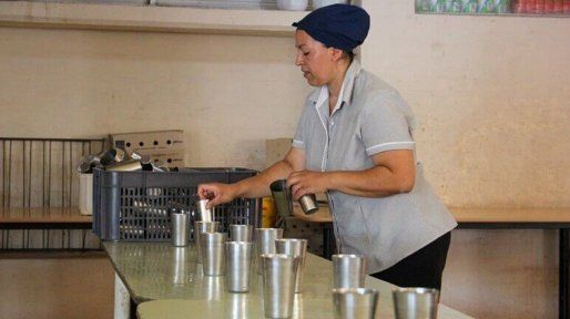 Desde agosto los asistentes escolares están incluidos en el incentivo por asistencia, pero ATE cuestiona condicionamientos