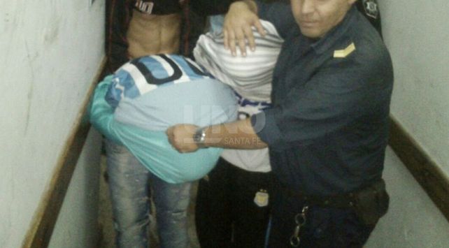 Un hombre, un adolescente y dos mujeres, detenidos por el robo a una casa
