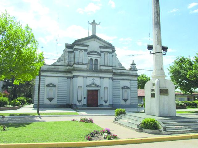Quienes llevan adelante la revisión histórica del pueblo trabajan ahora para incorporar al registro al edificio de la iglesia Santa Justina.
