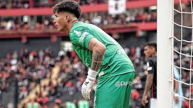 El sueño de Tomás Paredes: Ser arquero de Colón se me llena el pecho de orgullo El sueño de Tomás Paredes: Ser arquero de Colón se me llena el pecho de orgullo