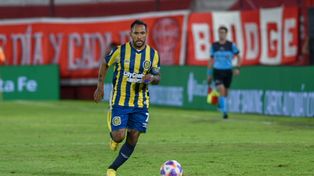 Montoya se erigió en una valiosa pieza cuando Tevez era el DT y ahora Russo también lo tiene en cuenta como doble cinco de Central.