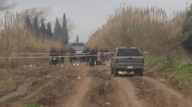 Matan de un balazo en la nuca a una travesti en un camino rural de Pérez