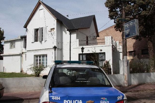 Investigan la muerte de una mujer en el interior de una comisaría