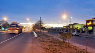 Abandonó por un asado a su nene de tres años, que fue hallado en la ruta