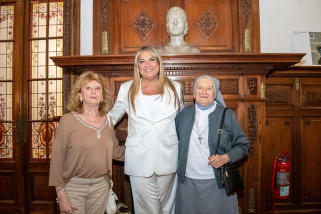 Perla Fontanarrosa y Sor Guillermina Guzmán