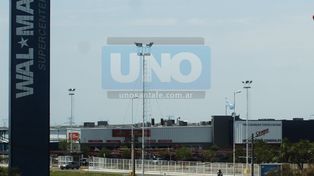 Continúa la campaña para la reducción del uso de bolsas plásticas en el Walmart