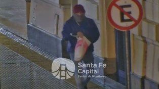 El hombre detenido por la GSI y la policía luego de robar en un comercio en Lisandro de la Torre y San Martín&nbsp;